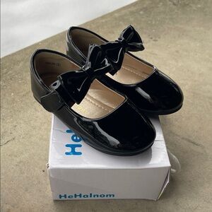 NWT Black Patent Leather Buckle Shoes Dress Mary Jane Flats Holiday Wear